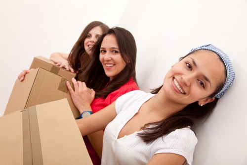 Local removal truck hire for residential and office transport in Pimlico